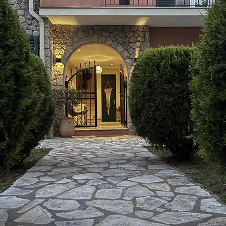 Apartament Kaloudis & *